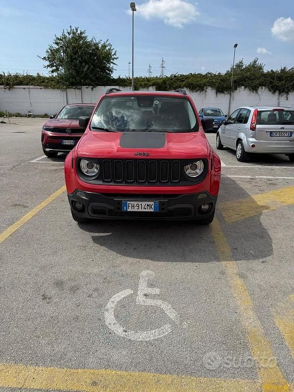 Usata Jeep Renegade Trailhawk 170 CV (125 kW) 2017 Rosso SUV