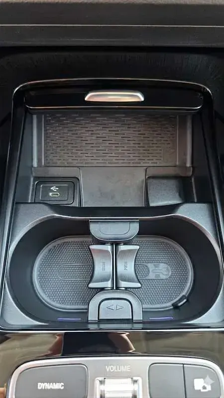 Begagnad Mercedes GLA180 Advanced Plus 136 HK (100 kW) 2024 SUV