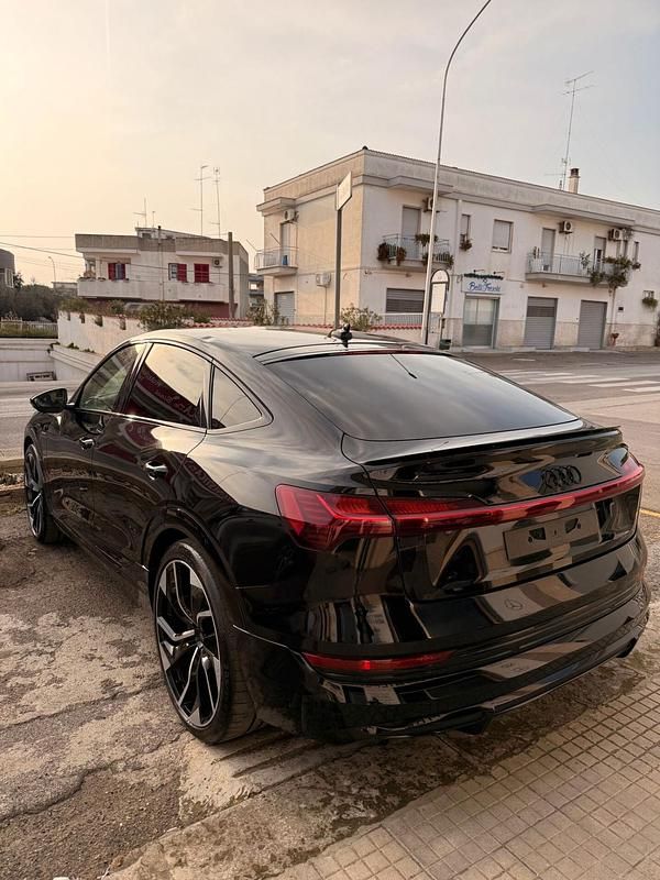 Usata Audi e-tron S-Line 300 kW (408 CV) 2020 Nero SUV