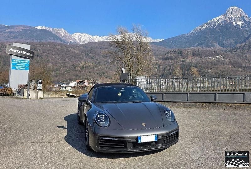 Usata Porsche 911 Carrera 4S 450 CV (330 kW) 2020 Grigio Cabrio