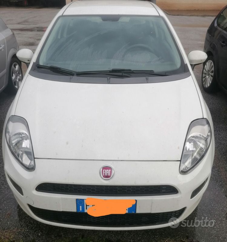 Bianco Usata 2015 Fiat Punto Due volumi | 4200 € (Ottimo prezzo) - Immagine 1/4