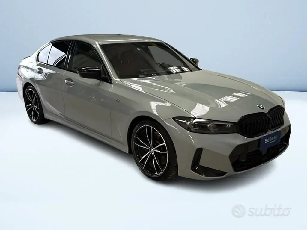 Usata BMW 330 M Sport 286 CV (210 kW) 2024 Grigio Berlina