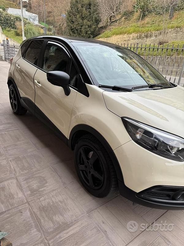 Usata Renault Captur 90 CV (66 kW) 2014 Bianco SUV