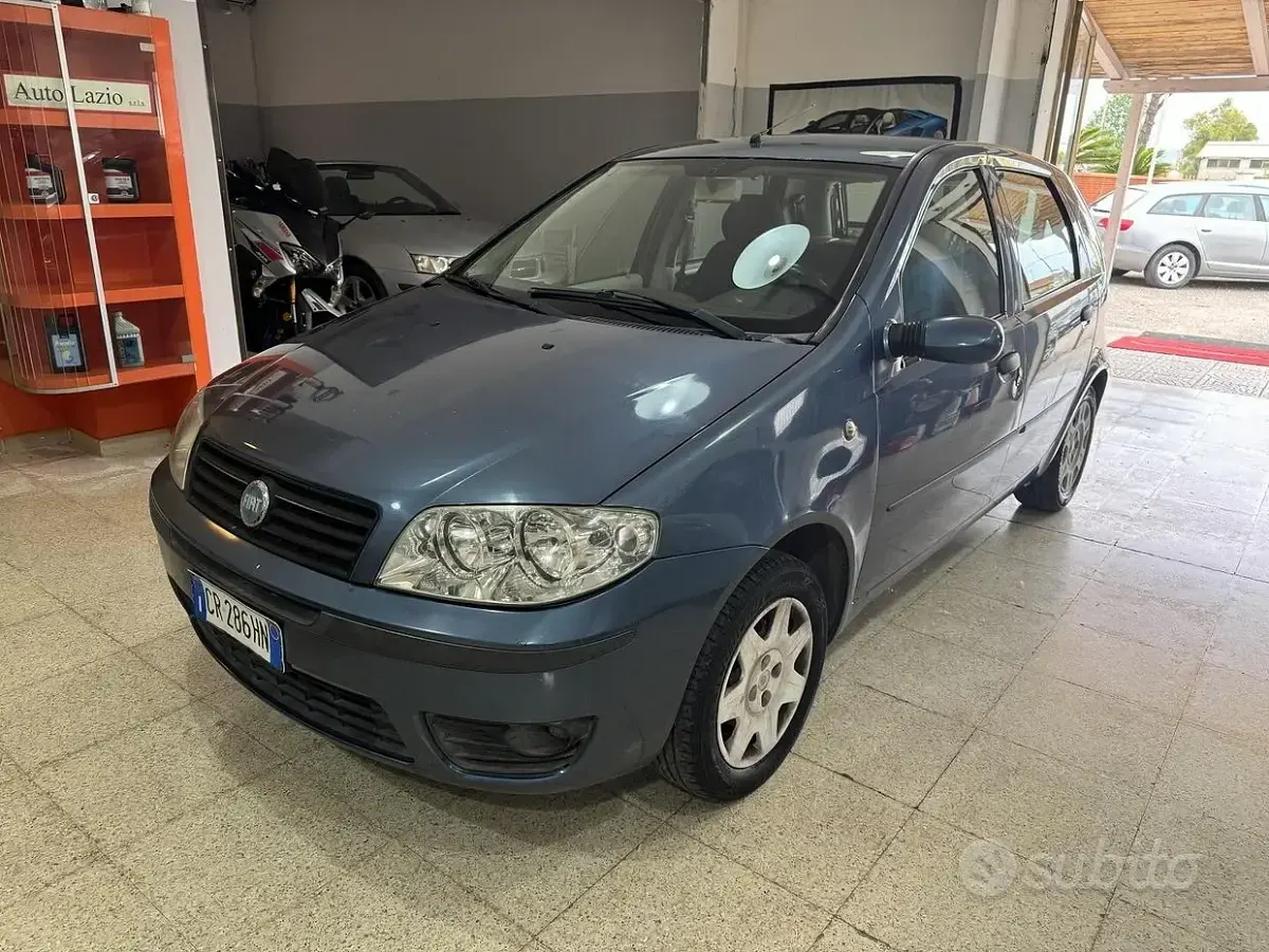 Usata Fiat Punto 60 CV (44 kW) 2005 Utilitaria