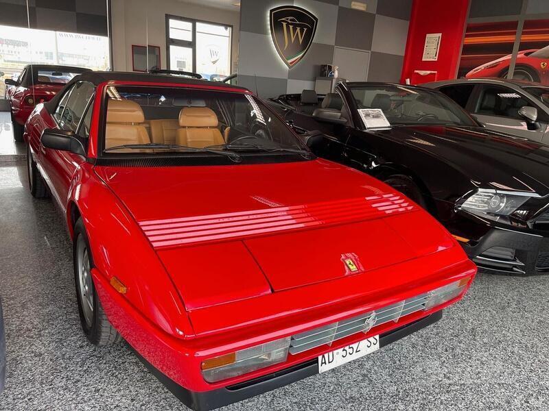 Usato 1989 Ferrari Mondial 3.4 Benzin 300 CV (68.500 €)