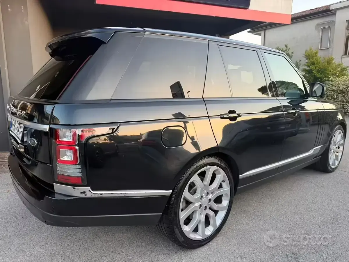 Usata Land Rover Range Rover Vogue 249 CV (183 kW) 2017 Nero SUV
