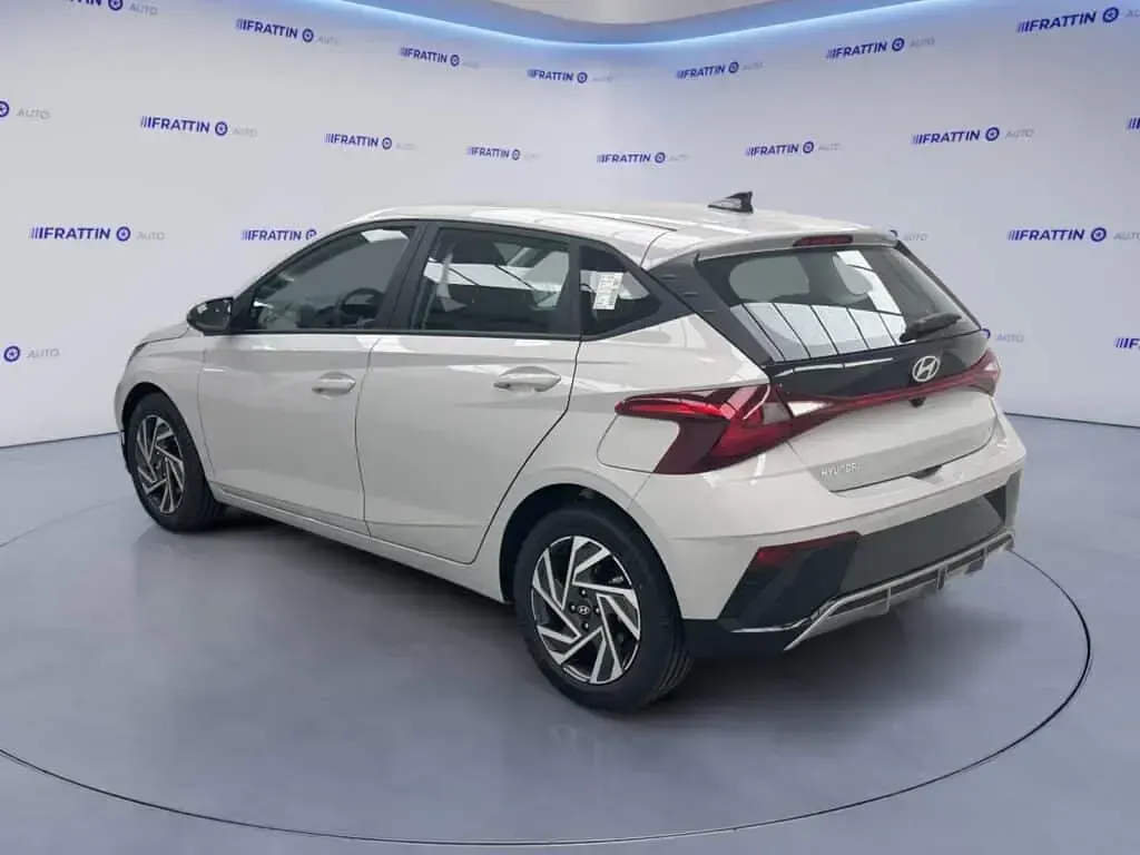 Nuova Hyundai i20 90 CV (66 kW) 2026 Lumen grey pearl [y3h]  mical Utilitaria