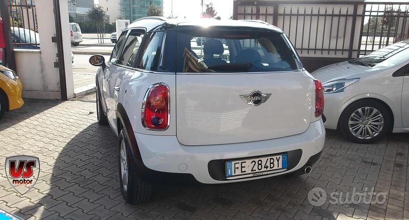 Usata Mini Countryman 111 CV (81 kW) 2016 Bianco SUV