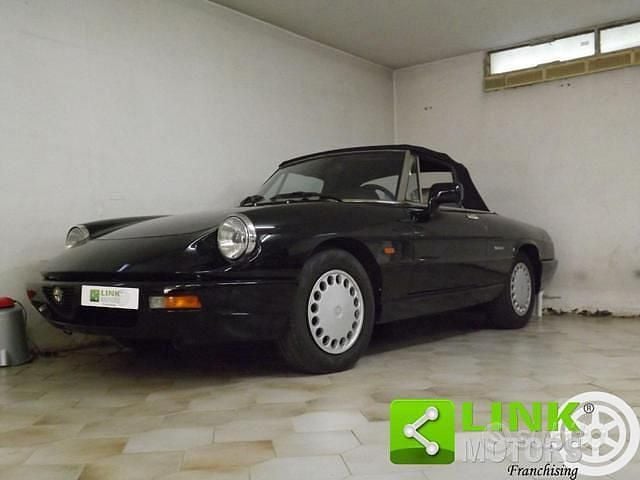 Usata Alfa Romeo Spider 109 CV (80 kW) 1991 Nero Cabrio