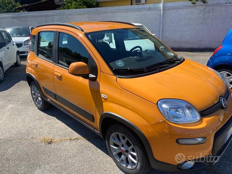 Usata Fiat Panda 4x4 S 85 CV (62 kW) 2017 Arancione Utilitaria