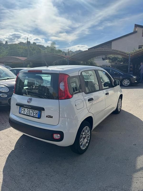 Usata Fiat Panda Lounge 95 CV (69 kW) 2017 Bianco Utilitaria