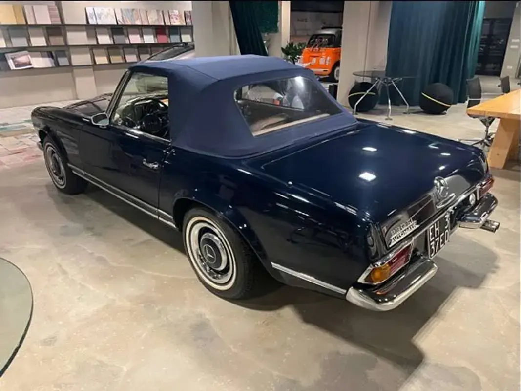 Usata Mercedes 230 110 CV (80 kW) 1964 Blu/azzurro Cabrio