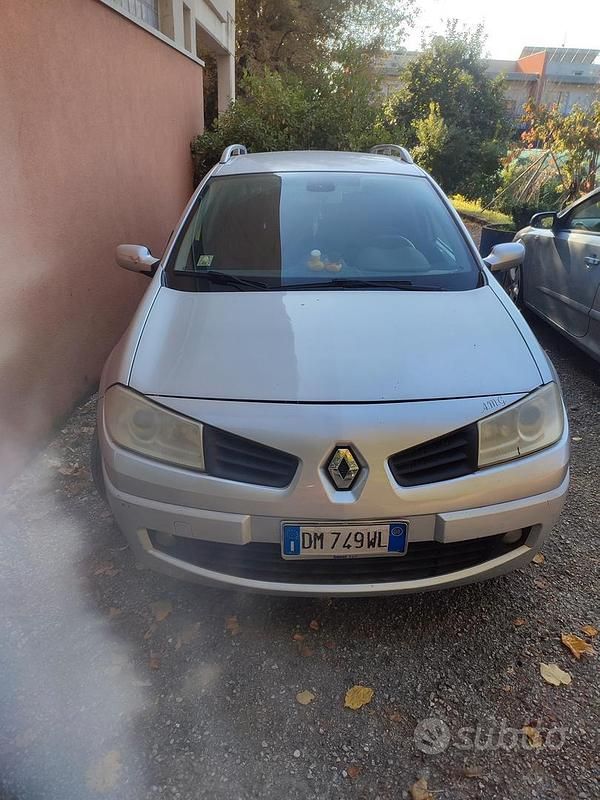 Usata Renault Mégane GrandTour 115 CV (84 kW) 2010 Grigio Station wagon