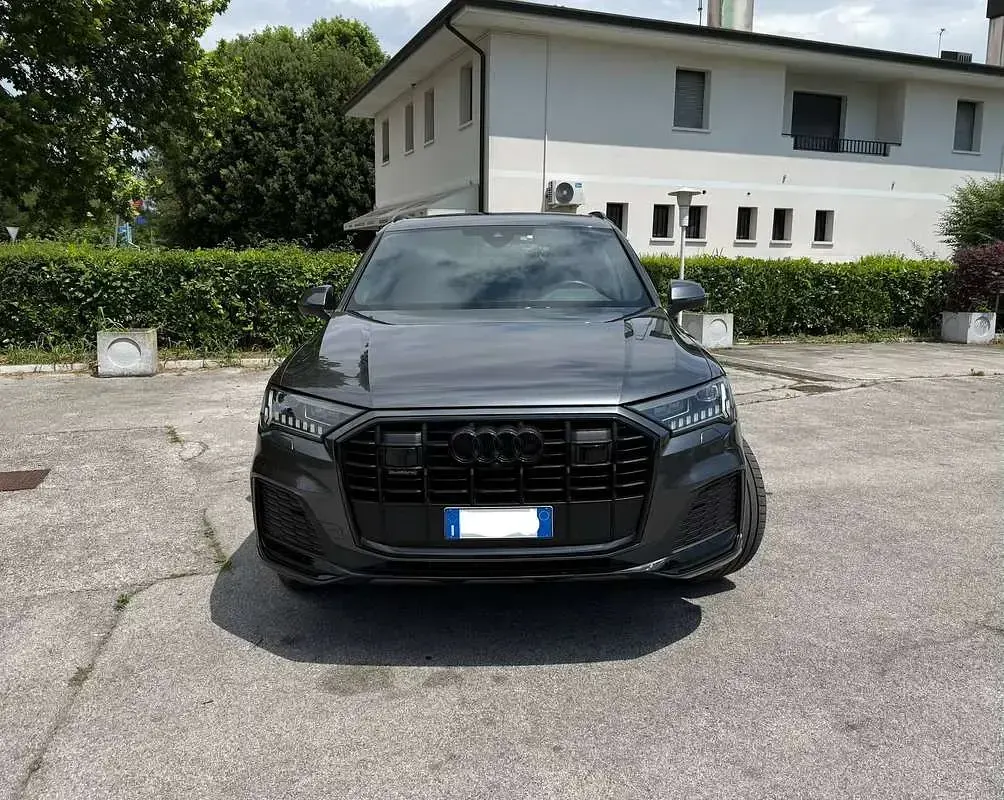 Usata Audi Q7 S-line plus 286 CV (210 kW) 2023 Grigio SUV