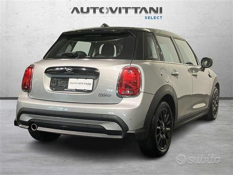 Usata Mini Cooper Essential 136 CV (100 kW) 2024 Grigio chiaro Utilitaria