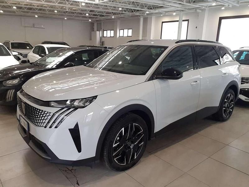 Usata Peugeot 5008 Allure 145 CV (106 kW) 2025 Bianco okenite SUV