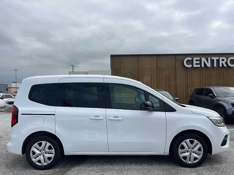 Usata Renault Kangoo 95 CV (69 kW) 2024 Bianca Monovolume