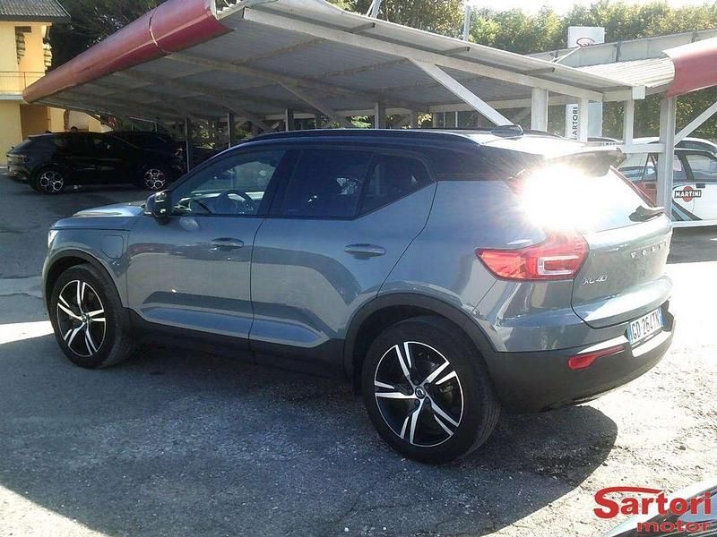 Usata Volvo XC40 179 CV (131 kW) 2020 Grigio SUV