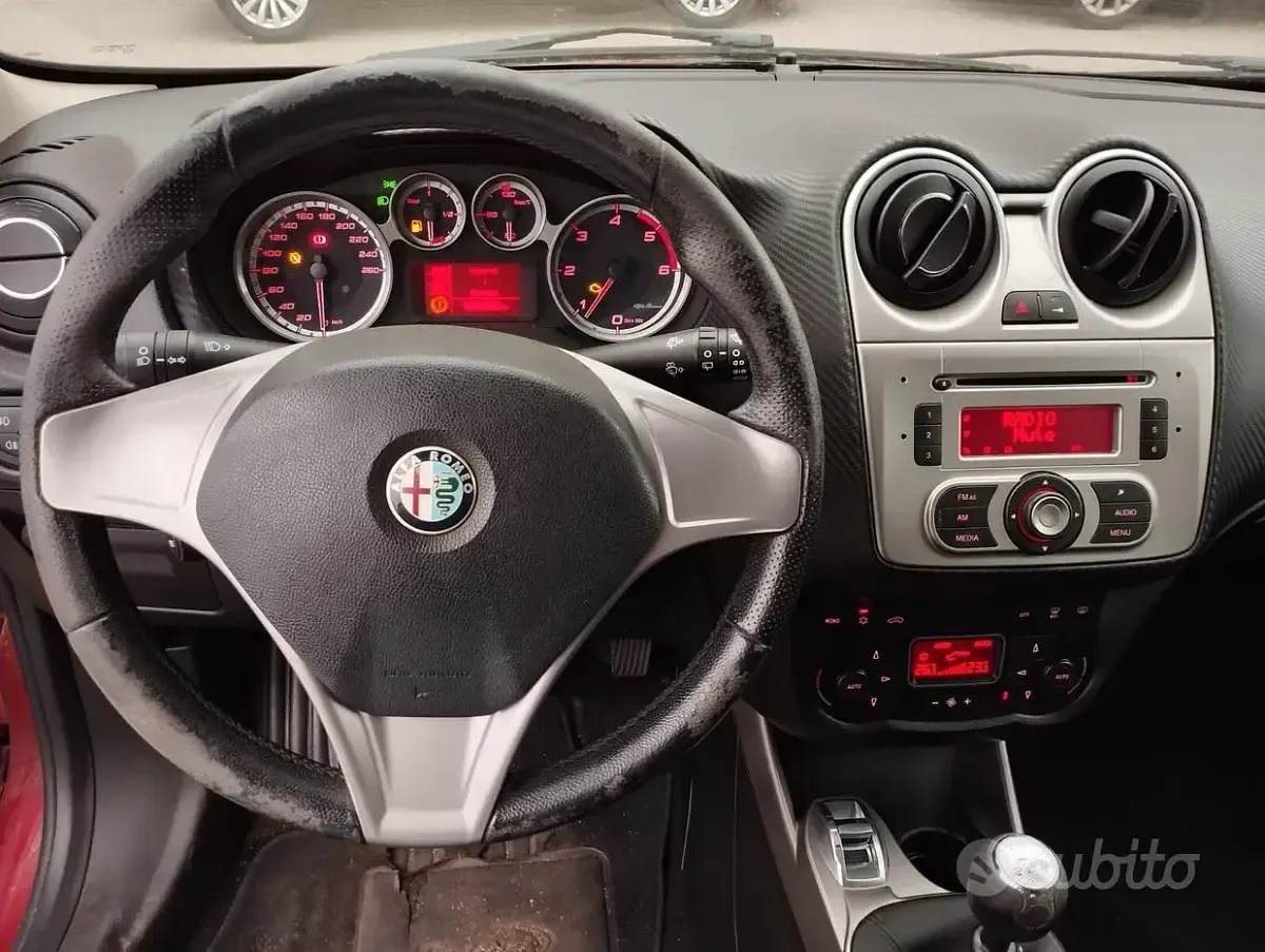 Usata Alfa Romeo MiTo Progression 95 CV (69 kW) 2011 Marrone Utilitaria