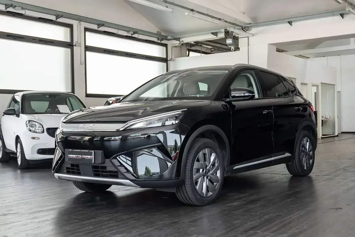 Nuova BYD Atto 3 105 kW (143 CV) 2026 Obsidian black SUV