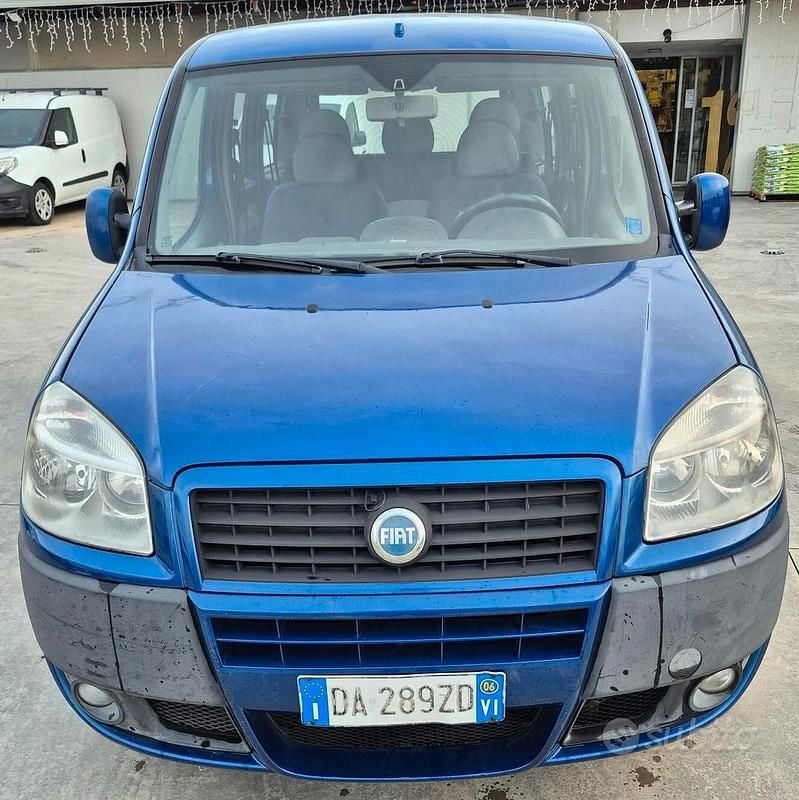 Usata Fiat Doblò Dynamic 120 CV (88 kW) 2006 Blu Monovolume