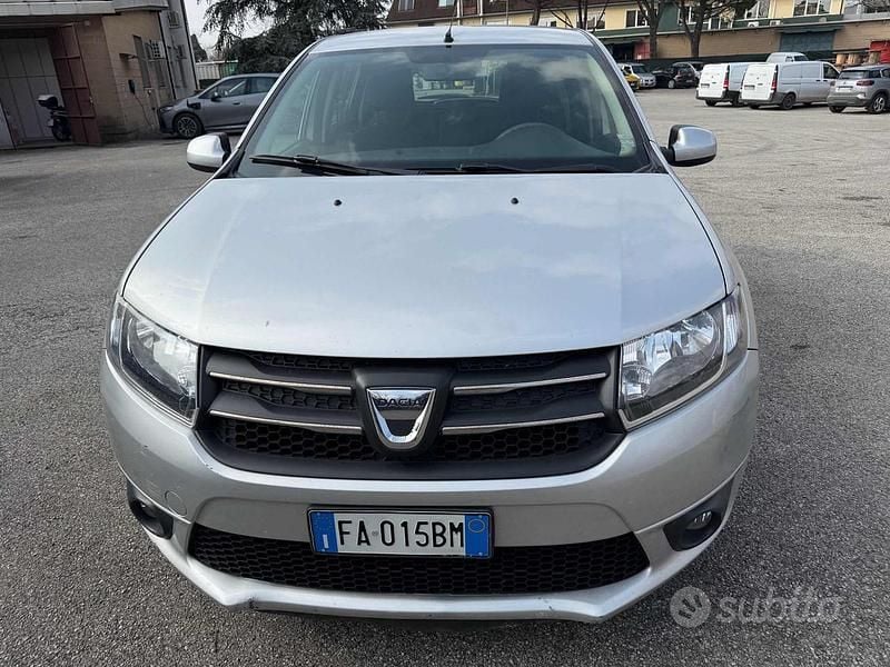 Usata Dacia Sandero 90 CV (66 kW) 2015 Grigio Berlina