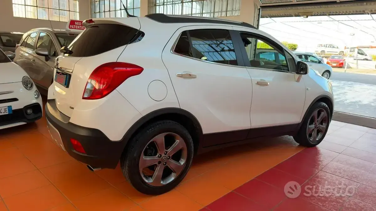 Usata Opel Mokka 131 CV (96 kW) 2013 Bianco SUV