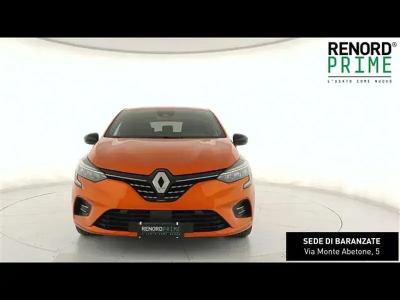 Usata Renault Clio Techno 145 CV (106 kW) 2023 Arancione Utilitaria
