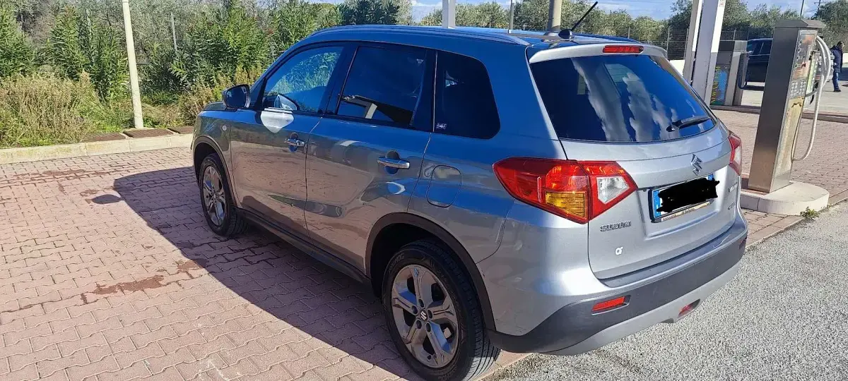 Usata Suzuki Vitara Cool 120 CV (88 kW) 2018 Argento SUV