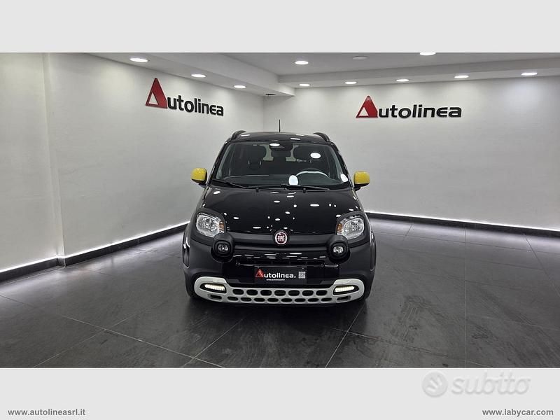 Usata Fiat Panda Cross Cross 70 CV (51 kW) 2025 Nero Utilitaria