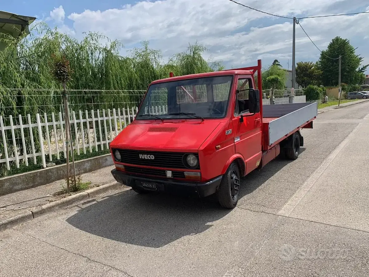 Usata Fiat Ducato 75 CV (55 kW) 1992 Rosso Furgone