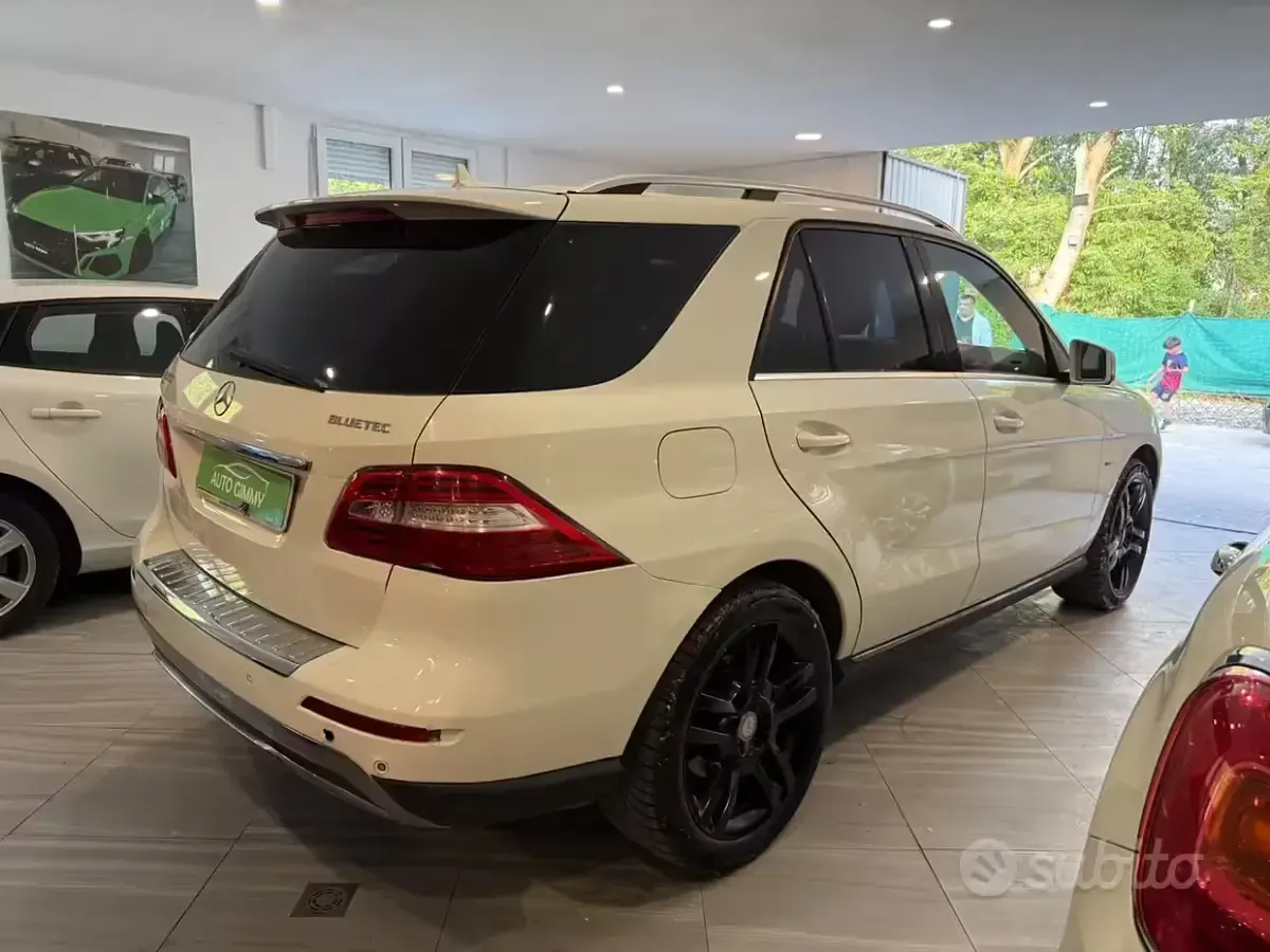 Usata Mercedes ML350 258 CV (189 kW) 2012 Bianco SUV