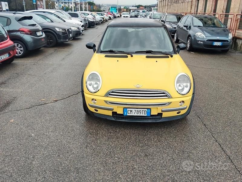 Giallo Usata 2004 Mini One D Due volumi | 2000 € (Ottimo prezzo) - Immagine 1/4