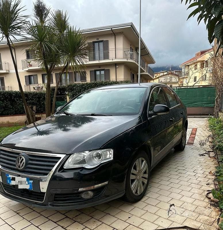 Usata VW Passat Highline 140 CV (102 kW) 2005 Nero Berlina