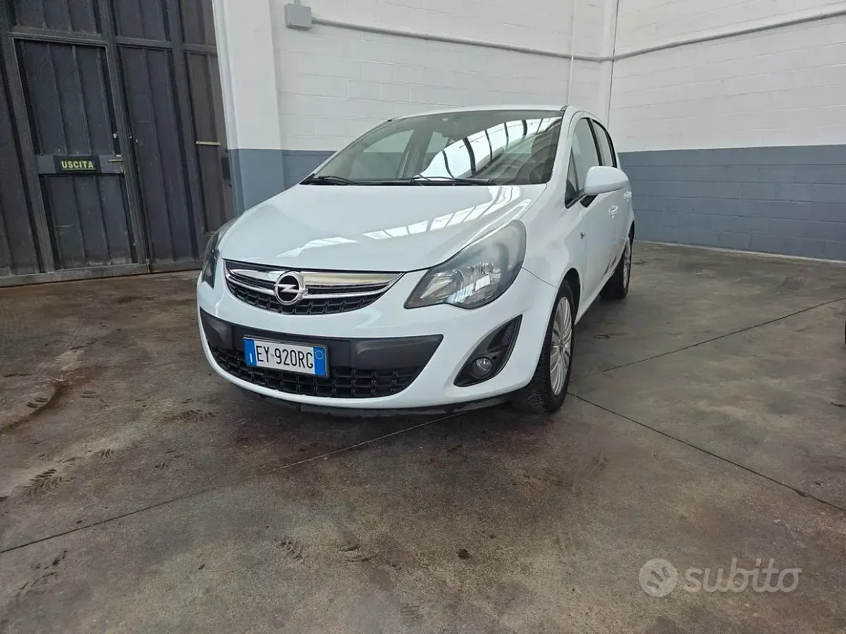 Usata Opel Corsa 85 CV (62 kW) 2015 Bianco Utilitaria