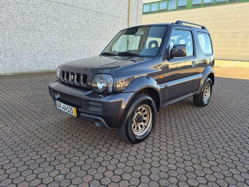 Usata Suzuki Jimny 86 CV (63 kW) 2010 Grigio SUV