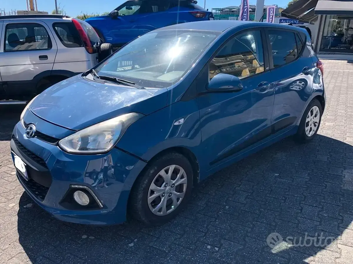 Usata Hyundai i10 Comfort 66 CV (48 kW) 2016 Bluazzurro Utilitaria