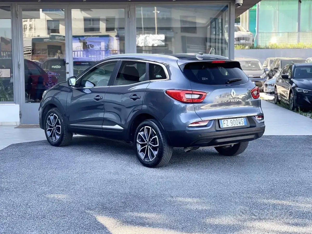 Usata Renault Kadjar 140 CV (102 kW) 2019 Bluazzurro SUV