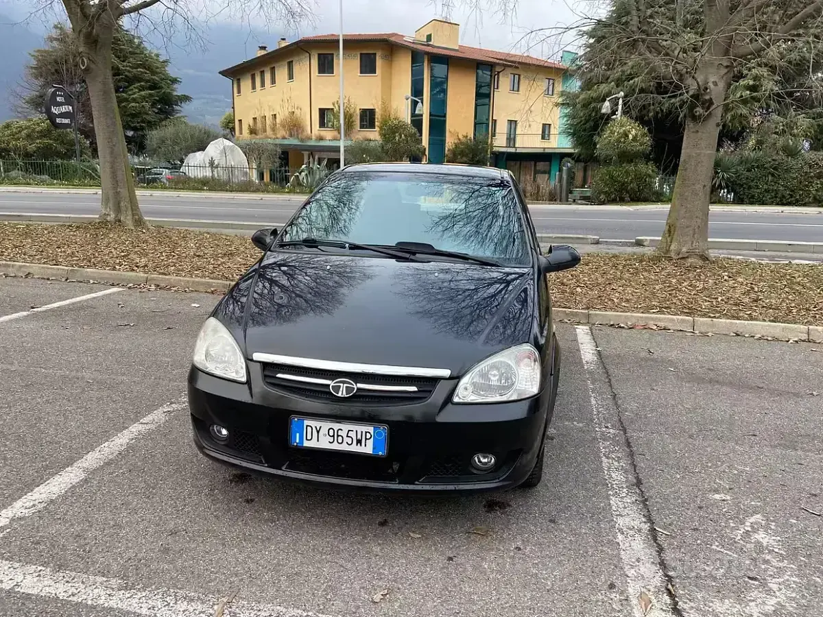 Usata Tata Indica 85 CV (62 kW) 2010 Nero Berlina
