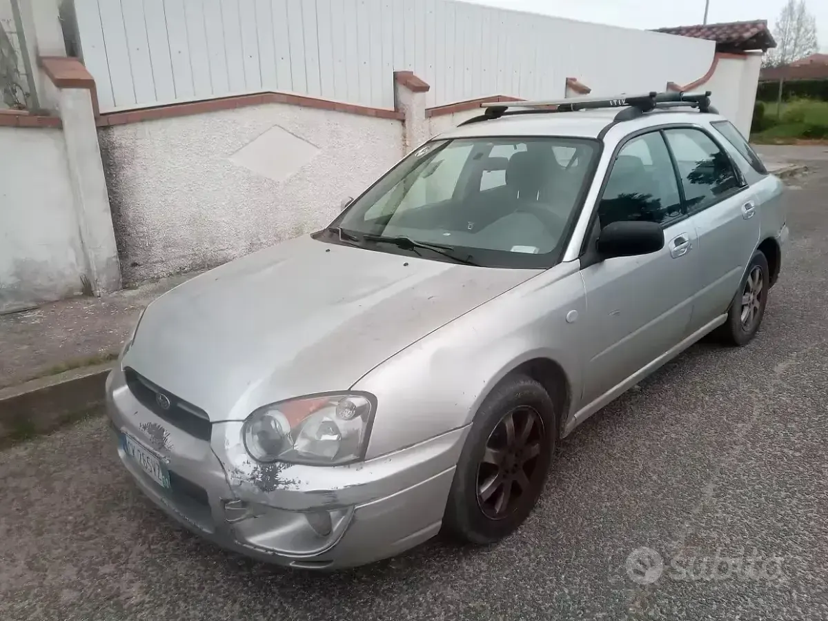 Usado Subaru Impreza 125 CV (91 kW) 2003 Gris Familiar