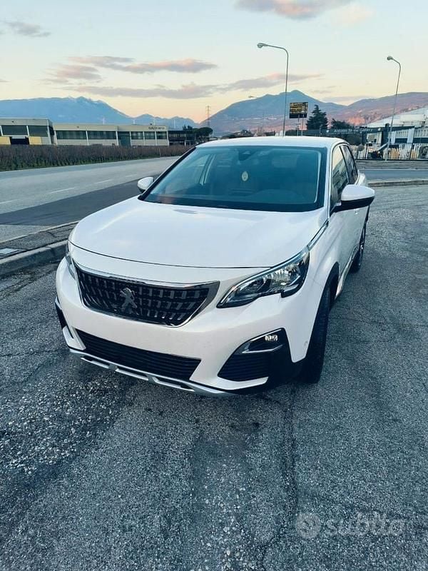 Bianco Usata 2019 Peugeot 3008 Active SUV | 14.000 € (Super prezzo) - Immagine 1/4