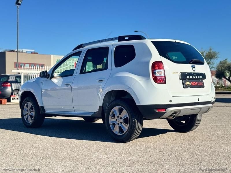 Occasion Dacia Duster Lauréate 110 ch (80 kW) 2015 Blanc Berline