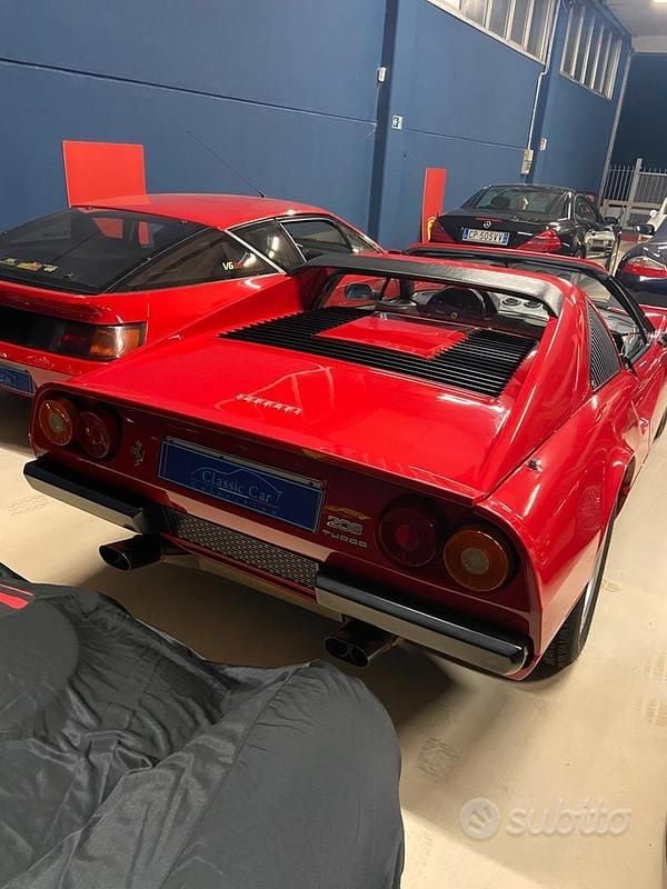 Usata Ferrari 208 220 CV (161 kW) 1984 Rosso Coupé
