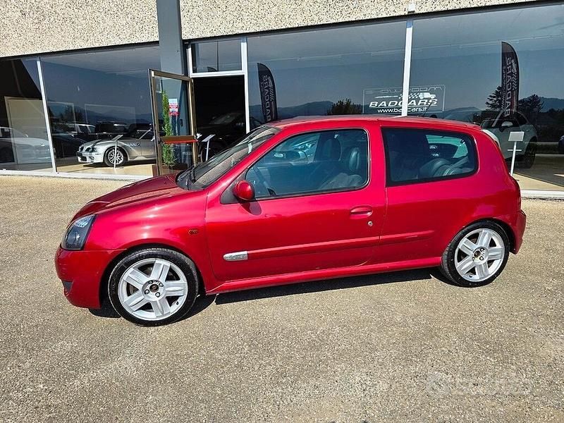 Usata Renault Clio II 170 CV (125 kW) 2002 Rosso Berlina