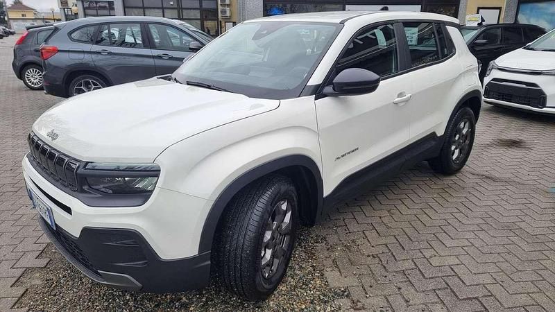 Usata Jeep Avenger Longitude 101 CV (74 kW) 2024 Bianco SUV