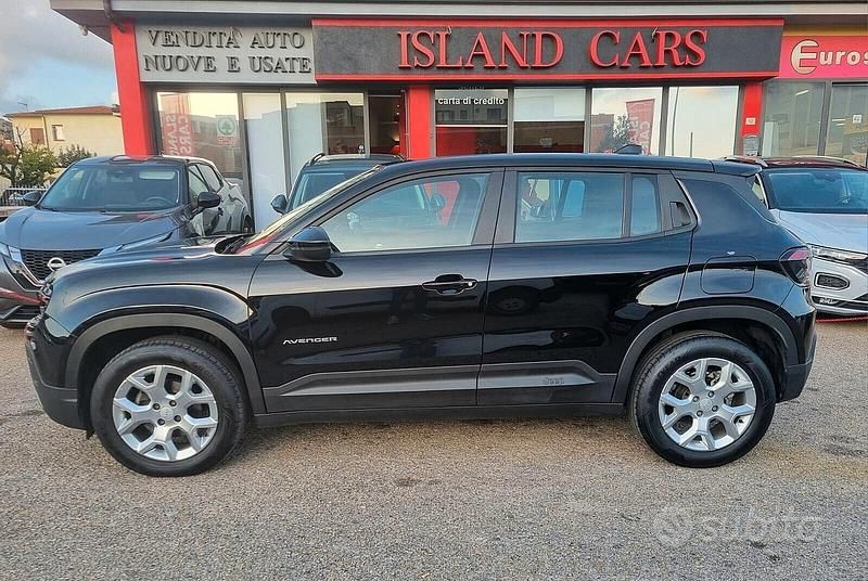 Usata Jeep Avenger Altitude 100 CV (73 kW) 2023 Nero SUV