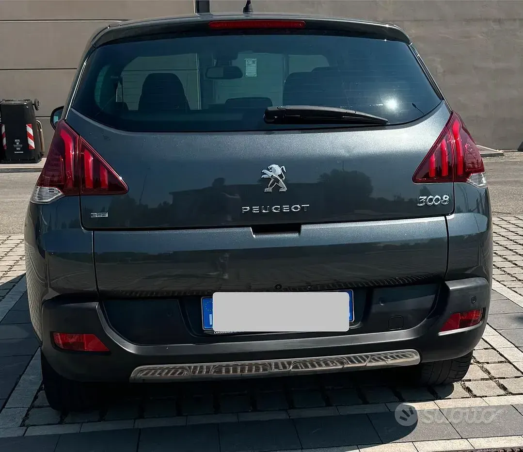 Usata Peugeot 3008 120 CV (88 kW) 2016 Grigio Station wagon