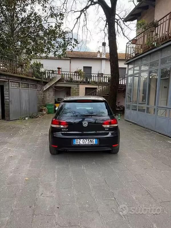 Usata VW Golf VI 105 CV (77 kW) 2010 Nero Utilitaria