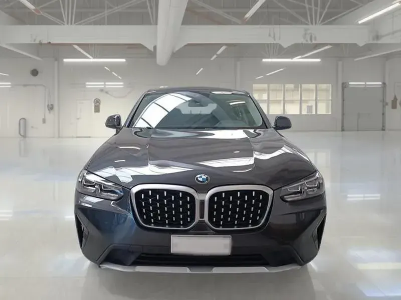 Usata BMW X4 190 CV (139 kW) 2023 Nero SUV