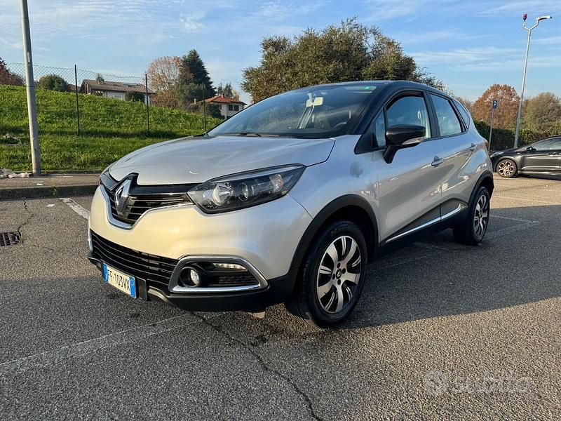 Argento Usata 2016 Renault Captur SUV | 9200 € (Ottimo prezzo) - Immagine 1/4